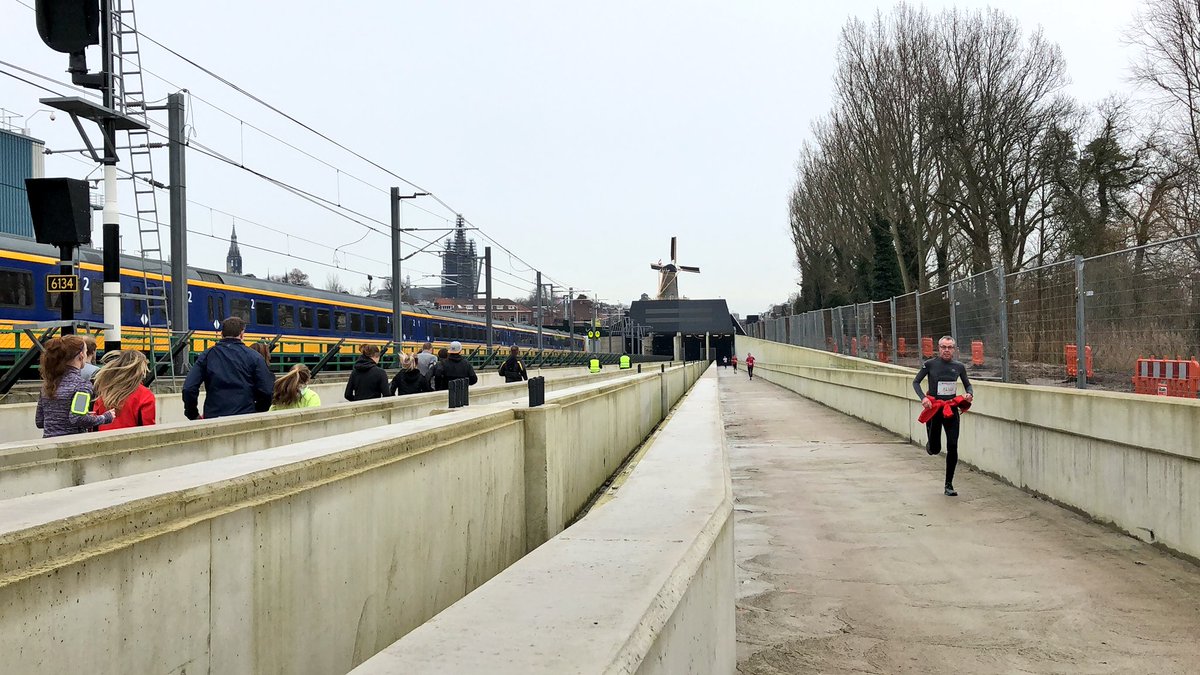 KatjaTorbijn's tweet photo. Hardlopen door de #spoortunnel, panna in de #parkeergarage en #breakdancen in het #stadskantoor, in Delft kan het vandaag allemaal! En het leukste is: ik doe media en #socialmedia vanuit @spoorzonedelft💪🏽 #feestindespoorzone #Delft https://t.co/9CtXQC2FEv
