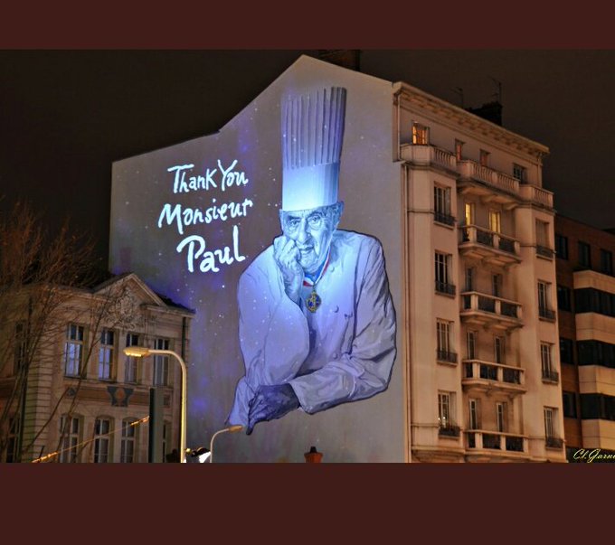 Il est l’une des plus grandes fiertés de notre ville de Lyon... Adieu et merci Monsieur #PaulBocuse ??