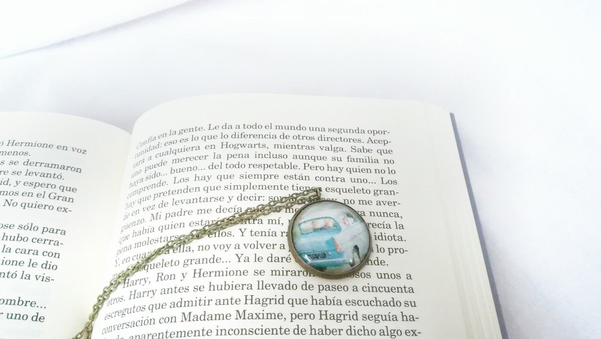 El colgante 'Coche Weasley' 📿 es uno de nuestros favoritos por lo mucho que significa la valentía de los hermanos Weasley para rescatar a Harry.