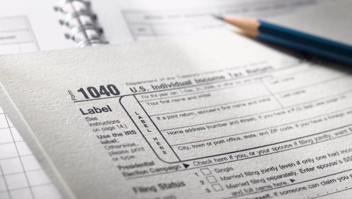 waff48's tweet photo. Do your taxes early to avoid losing your return to hackers >> https://t.co/ovEEjVhWzo https://t.co/kHiW6ou3ys