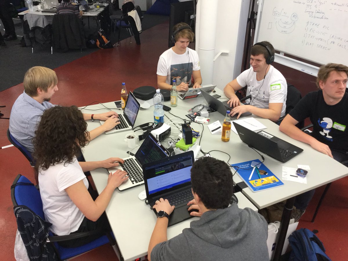 suzisahne's tweet photo. Great start into 2018 at the ZEISS #hackathon in Munich. This weekend we hacking cool products in the field of vision and optics #ZEISShack #Microsoft #infineon #pmdtechnologies https://t.co/m83hgmeY0x