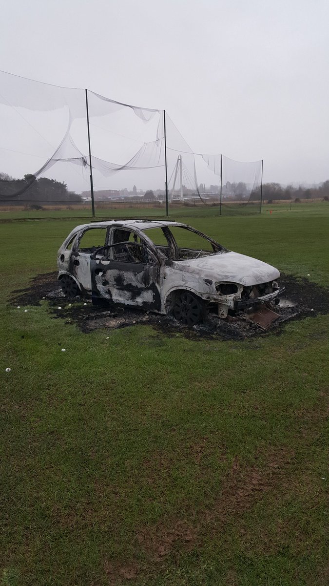 WorcGolfRange's tweet photo. Someone/people decided to spoil the fun by burning out on of our targets last night. Would love to know why they did? #worcester #Golf https://t.co/HvaECOIVxW