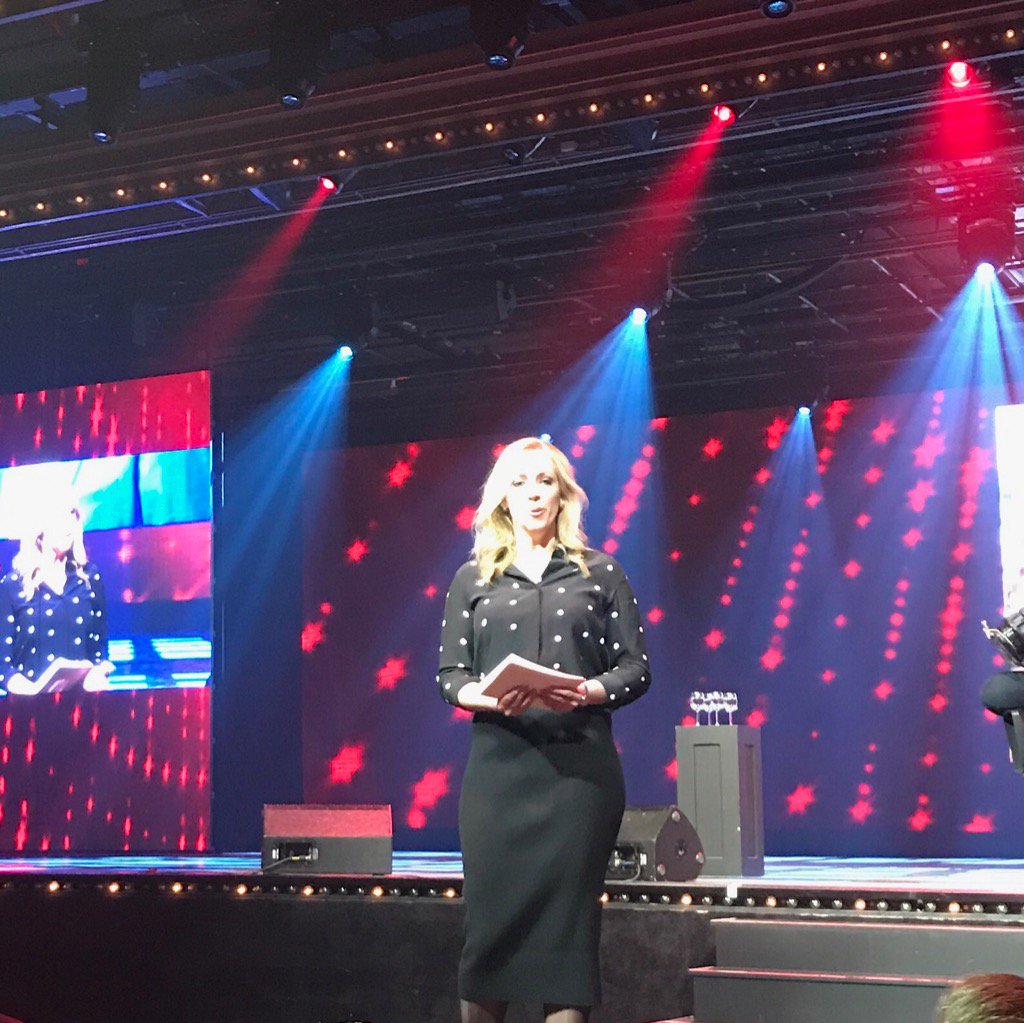 JaspervanDijkSP's tweet photo. "We zijn klaar om het land terug te pakken van Rutte en zijn roofkapitalisten." @MarijnissenL #SPcongress https://t.co/jaYypVywZR