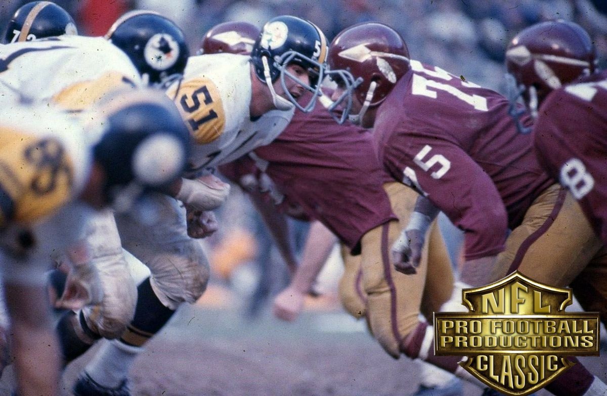 NFLclassic's tweet photo. #NFLclassic - #KeepingOurCommitment - Keeping the Memories of Profootball's past alive around the World!!! https://t.co/Dw7xFxyiGJ