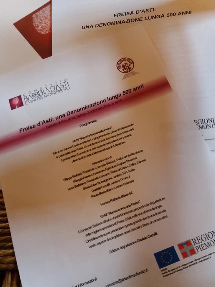 marcogatti23's tweet photo. Freisa d'Asti: una Denominazione lunga 500 anni. Con @ferrerog , @Massolon #Cernilli, #Bonsignore, il Sindaco di #Pino Marchisio, On. Fiori @F_Mobrici Pres Consorzio Barbera d'Asti, @ViniBalbiano Presidente Consorzio Freisa di Chieri e Collina Torinese! https://t.co/JQ0ul8vopG