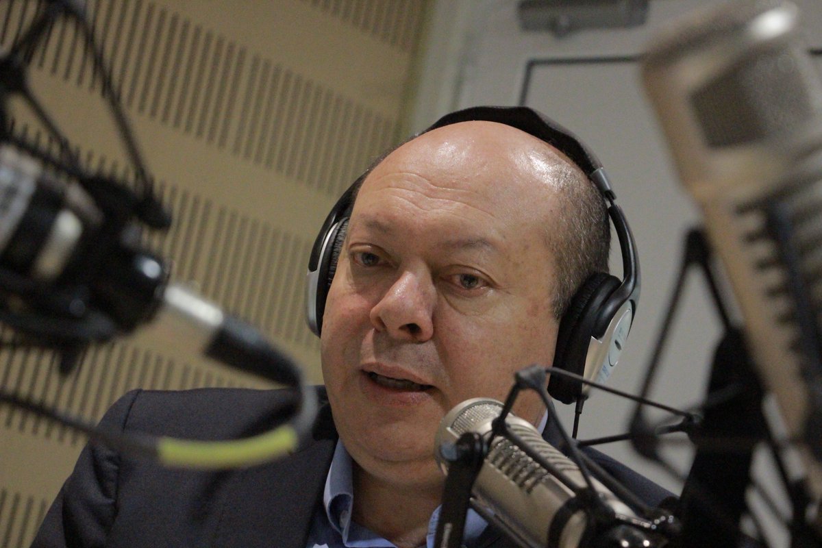 “El día que uno pierde su credibilidad es mejor cerrar el capítulo y dedicarse a otra cosa”  <a href="/juliodelarue/">Julio De La Rue</a> en #MiBandaSonora.