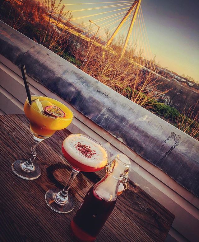 Frozen, smokin’ and foamin’ 😍🤤✔️ #saturdaynight #cocktails #cocktailgram #sunderland #cocktail #saucylife #weekendvibes ift.tt/2FZjTS6