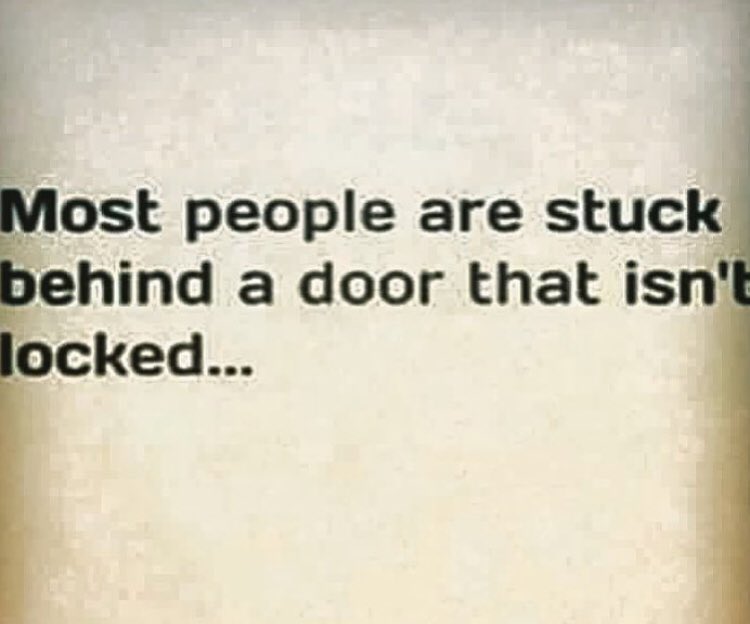 EZTAYLORFDN's tweet photo. Students! Your future is bright. If you can think it, you can achieve it! The door isn’t locked. The sky is the limit. #education #scholarship #saturdaymorning https://t.co/zuJIv1udnB