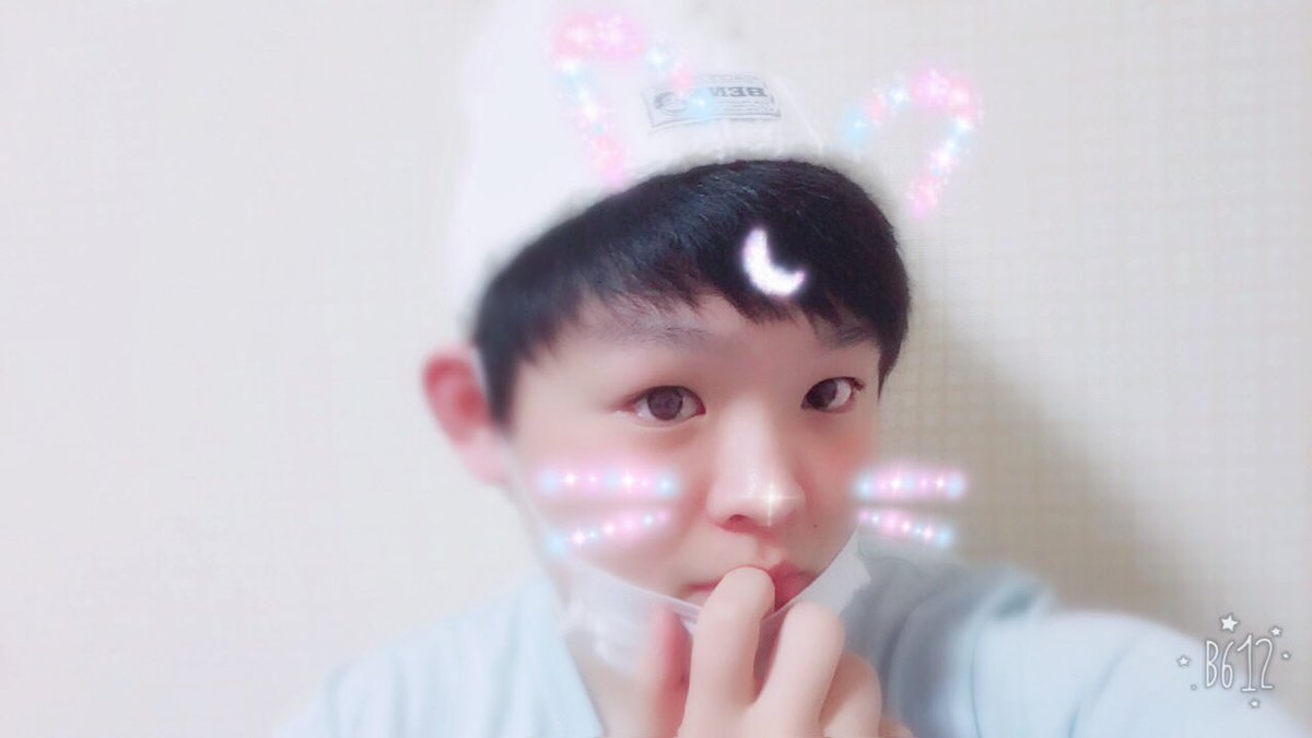 __mar_u_'s tweet photo. 最近太ったねとか言われて泣ける😶 https://t.co/7qCgA9Q1A9