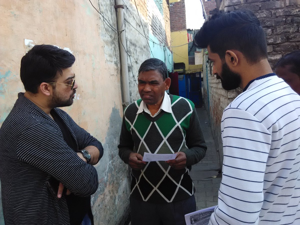 we_mendlife's tweet photo. #MendlifeFoundation #Canvassing_In_Faridabad #UnderPrivileged #FreeEducation https://t.co/xpfixw6oyY