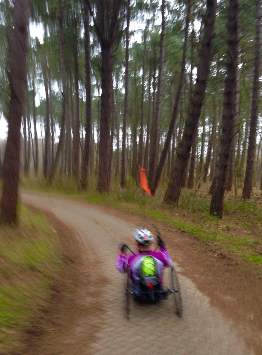 Pure snelheid, hier bij de helioheroes. <a href="/heliomare/">Heliomare</a> #Handbikebattle2018