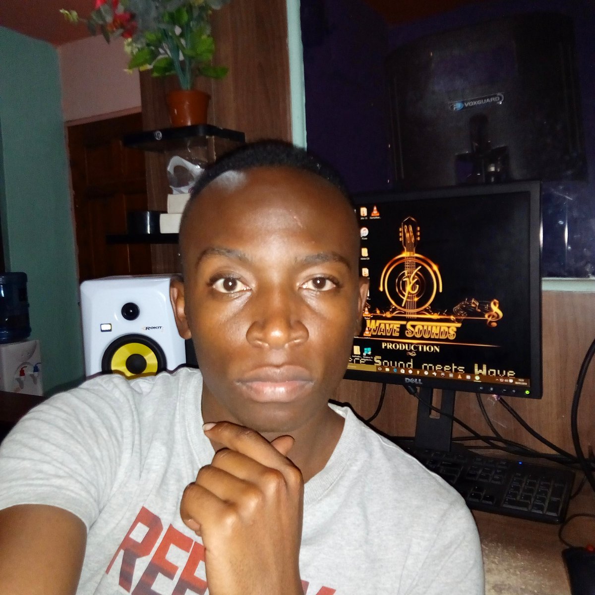 Robikanji's tweet photo. Book your sessions with us for quality audio music
@KANJIBEATS
#BEATKILLER
#BEATGURU
#WAVESOUNDSPRODUCTION
😄😄😄😄😄 https://t.co/zpmaFxjhvH