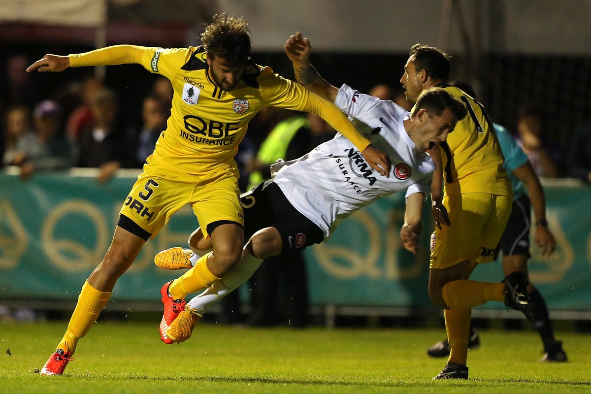 SportSentral's tweet photo. A-League live stream: Melbourne Victory v Perth Glory, Wellington Phoenix v Western Sydn... https://t.co/Fwprl9LLeL https://t.co/OcXjD12L9L
