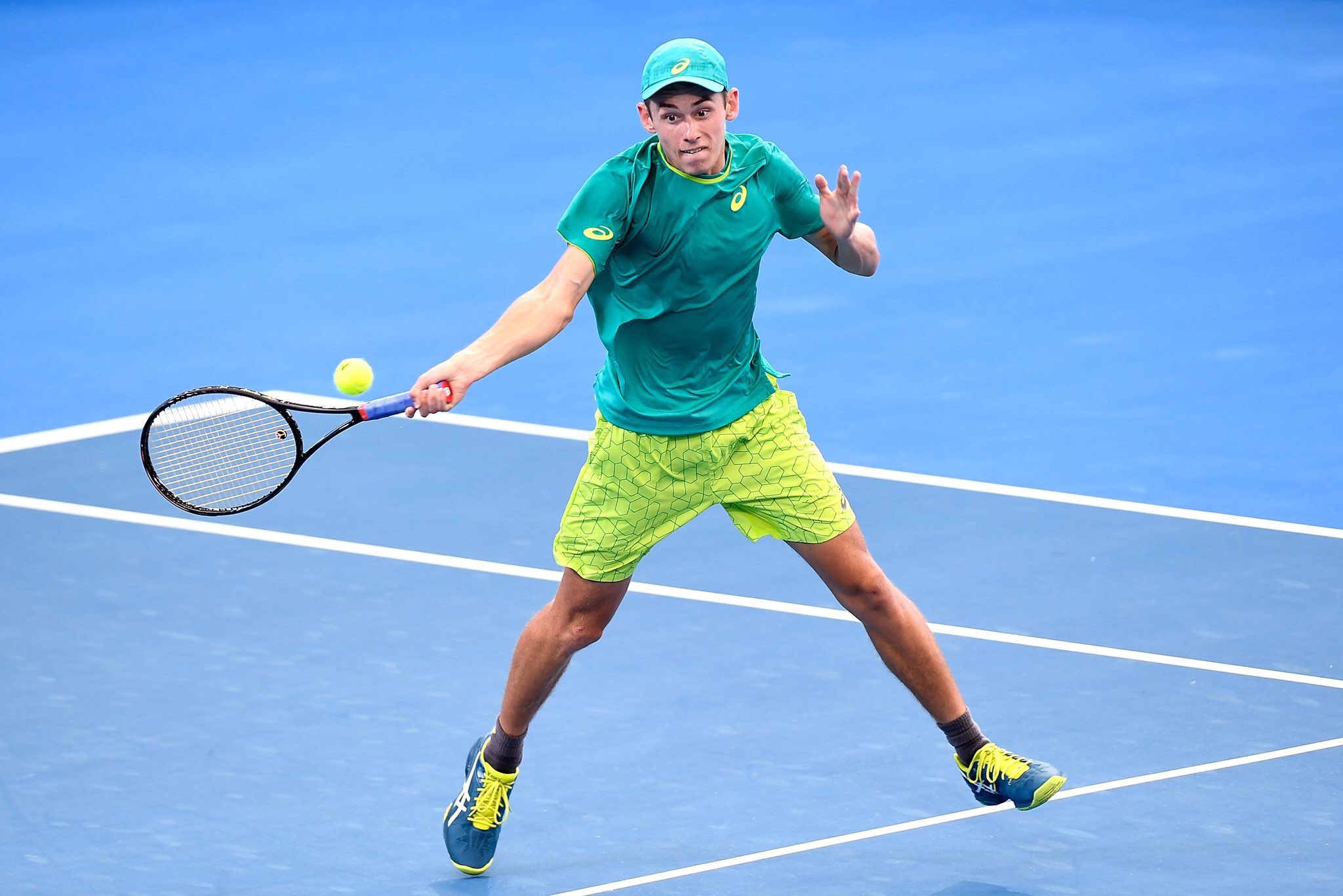 ASICS Tennis on X