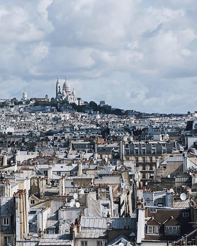 Paris jolie 💙
Souvenir de la très belle vue depuis la petite roue lors de la fête des Tuileries l'été dernier 🎡 ift.tt/2r2TteK