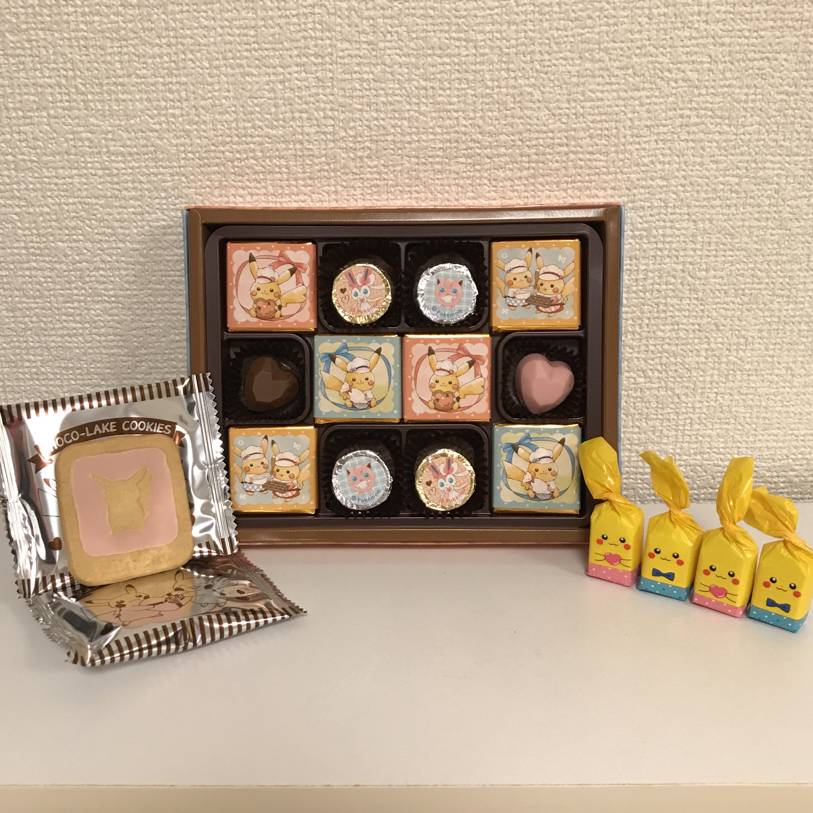 ポケモンセンターnakayama クリアファイルも買いました ポケモンモチーフのお菓子がいっぱい ポケモンセンター T Co Castnyczno Twitter