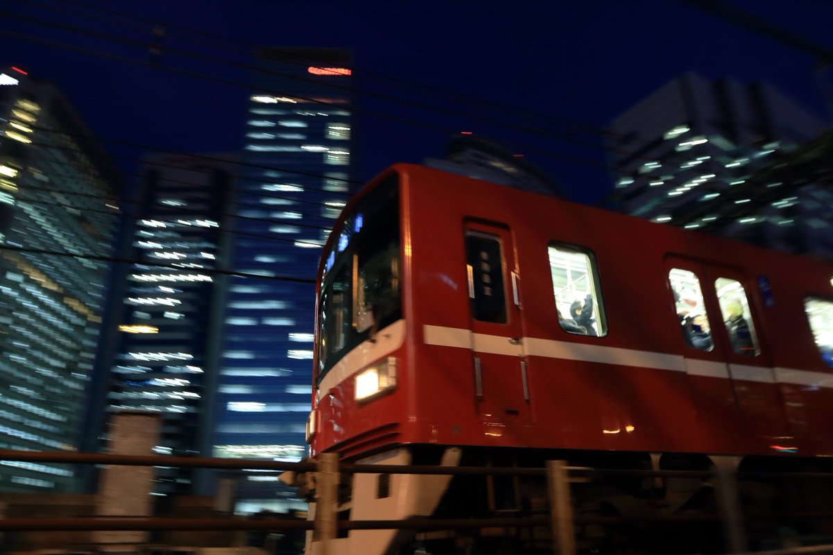 ハマの赤いあんちくしょう