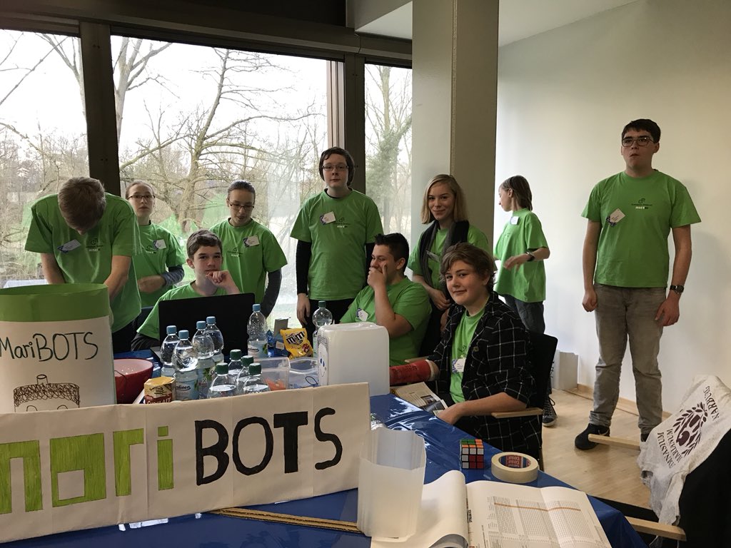 anifran4's tweet photo. #hnfpb Die mariBOTS vor der 1. Herausforderung https://t.co/oBwrJlDzcK