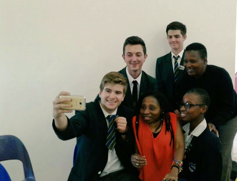 OurVoicesZw's tweet photo. Then it was selfie moment with the students @GwiziSoneni after learning on how to write #DisabilityNews #PetraCollegeMediaClub pic by Xolani Mkwananzi #CBCMediaClub photographer @jsnetzim @ilizwi263 @CurateByo @media_petra @PachikoroZW @CareersZimbabwe @CatherineMakoni @263Chat https://t.co/GXBCuwhLNQ
