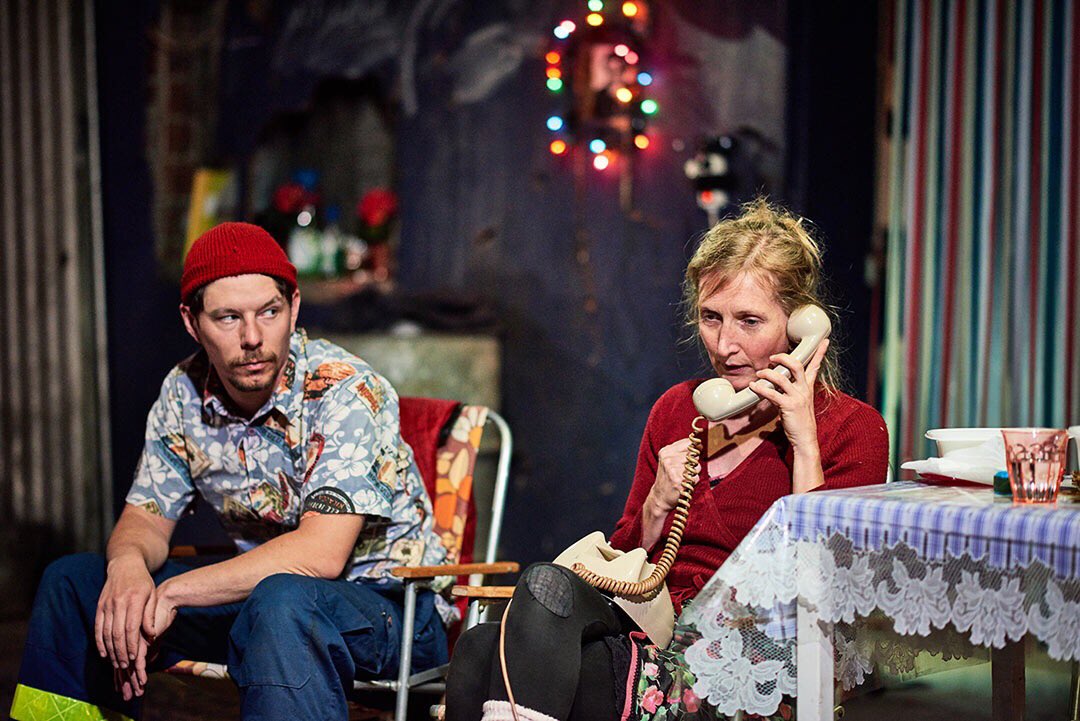 „Die Glasmenagerie“ als Gastspiel auf unsere Bühne. Nur bis 20. Januar. #rottstr5theater #theater #freiburg #glasmenagerie #tennesseewilliams #bühne #theaterfotografie #gastspiel // Photo von Matthias Redlhammer