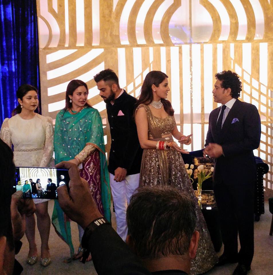  @AnushkaSharma &  @imVkohli with  @Jaspritbumrah93,  @MadhuriDixit,  @sachin_rt & his family   #Virushka  #VirushkaReception