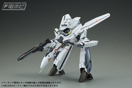 マクロス ゼロ』ロイ・フォッカーの愛機「VF-0Sフェニックス」が