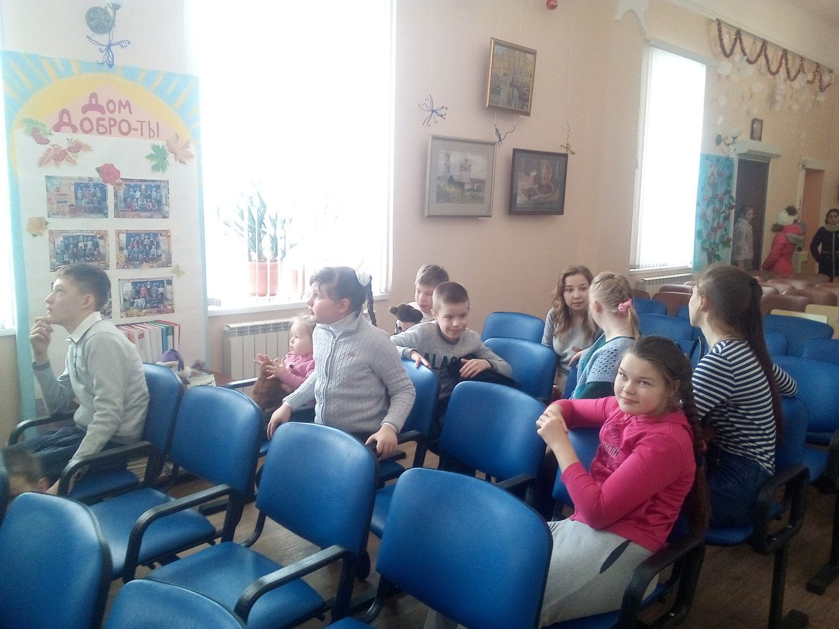 Активисты проекта #КорпусДобра помогают в проведении праздничного мероприятия для детей с ОВЗ в Воскресной школе при Ильинском храме #НовыйРубеж #ШколаВолонтеров