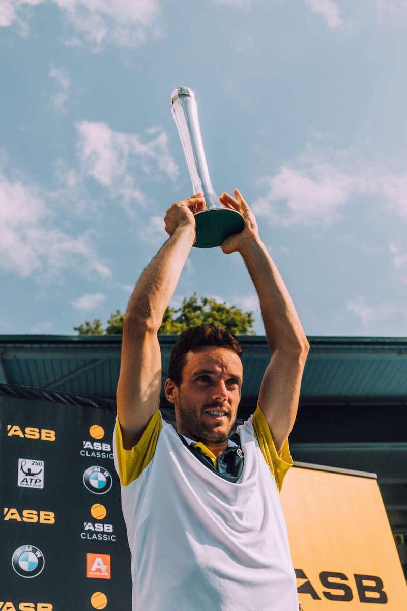 ¡¡Campeón en Auckland!!

Ha sido una semana de gran intensidad con partidos muy duros y ante rivales fuertes.

¡ 7️⃣ títulos! el primero del año para España. 🇪🇸 💪🏼💪🏼💪🏼 VAMOS!!!!