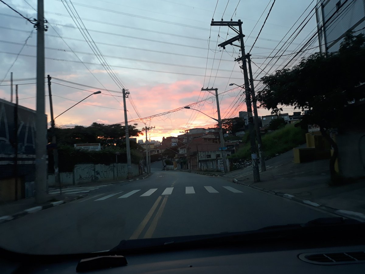 Erickstyle86's tweet photo. E começa mais um dia https://t.co/mvownvgRxf
