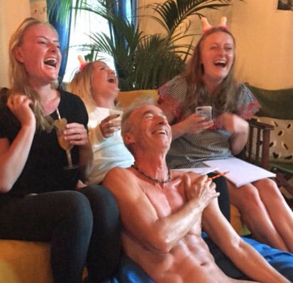 draw_pk's tweet photo. Life drawing is so much fun as a hen party activity! Looking for a great idea for your hen party? Get in touch today! #henparty #henpartyidea #henpartyactivity #henlifedrawing #lifedrawing #norfolk #norwich https://t.co/5g5kJk0nJN