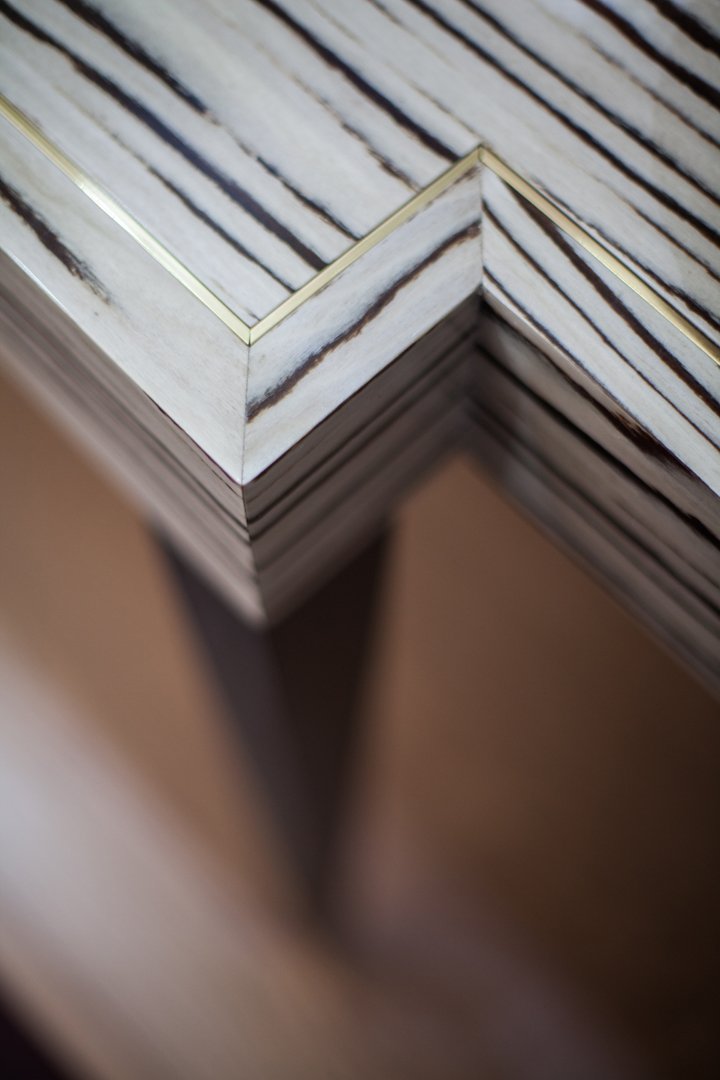 6. Mixed Materials

Contrasting finishes, high gloss lacquers with natural wood, bold patterns, metal details, grey glass and antique mirrors…

#Trends #2018 #Design #Future #Materials