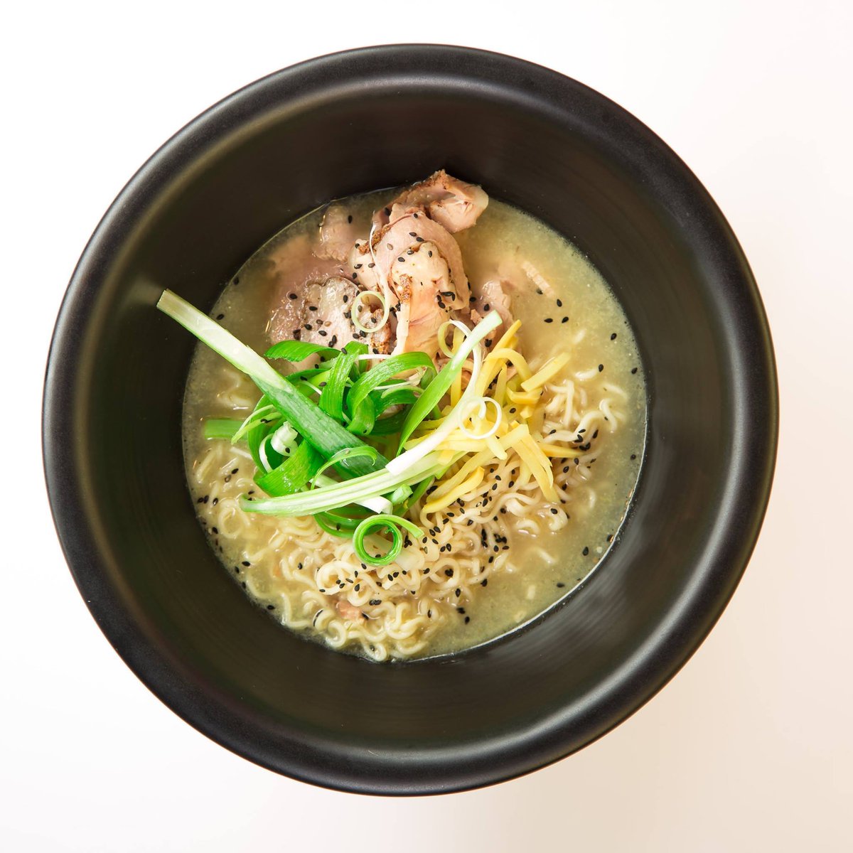 STREET SHIO RAMEN

Traditional Japanese chicken broth topped with sous-vide semi-cured chashu belly pork, homemade alkaline noodles and Asian vegetables

streetrestaurant.co.uk
24 Earlsdon St, CV5 6EJ
02476 995702