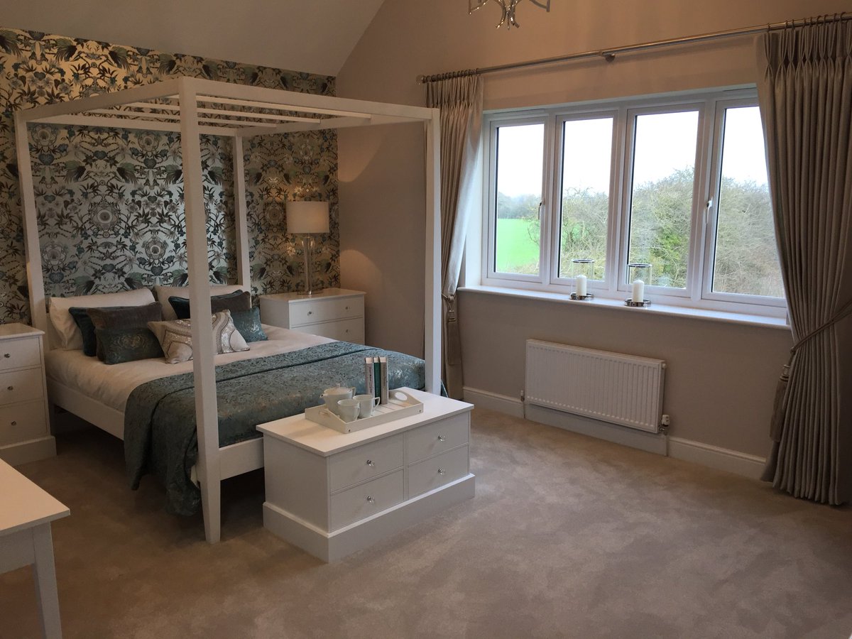 wendover_pallet's tweet photo. Show Home NOW OPEN at Yule Meadow, Weston Turville HP22 5RA. Fri - Mon 10am to 4pm. Be quick...only 4 left! https://t.co/LdG6jAGhDT