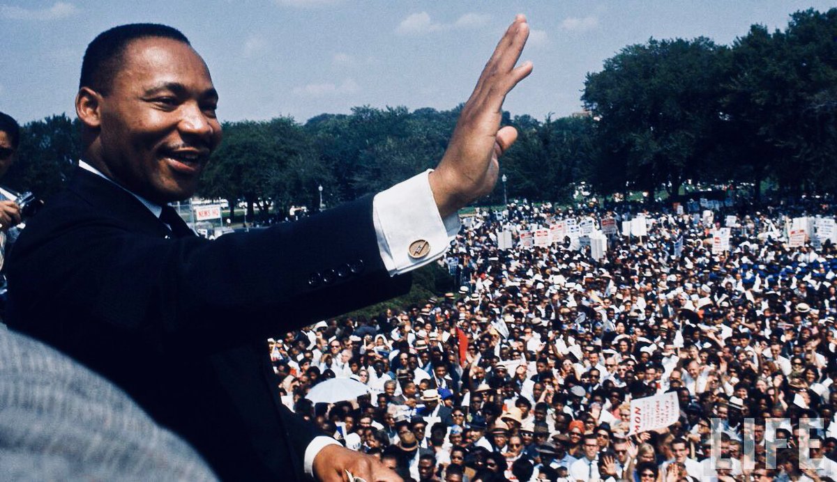 wrong_celebs's tweet photo. Uhuru Kenyatta celebrating his re-election as President of Kenya. (2017) https://t.co/qnMeUsIQSg