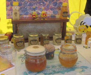 Start the New Year by signing up to our customer loyalty scheme at the tea stall tomorrow and earn market vouchers! #localproduce #meat #veg #fish #cheese #cider <a href="/EnjoyMaidenhead/">Enjoy Maidenhead</a> <a href="/MaidenheadMum/">Jodie Humphries</a> <a href="/GraceW_BM/">Grace Witherden</a> @BerkshireLife <a href="/RBWM/">RBWM</a> <a href="/MHeadBizGirls/">Maidenhead Biz Girls</a>