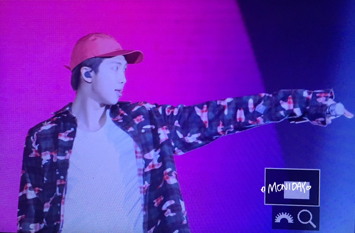 몬이데이*･ tweet media