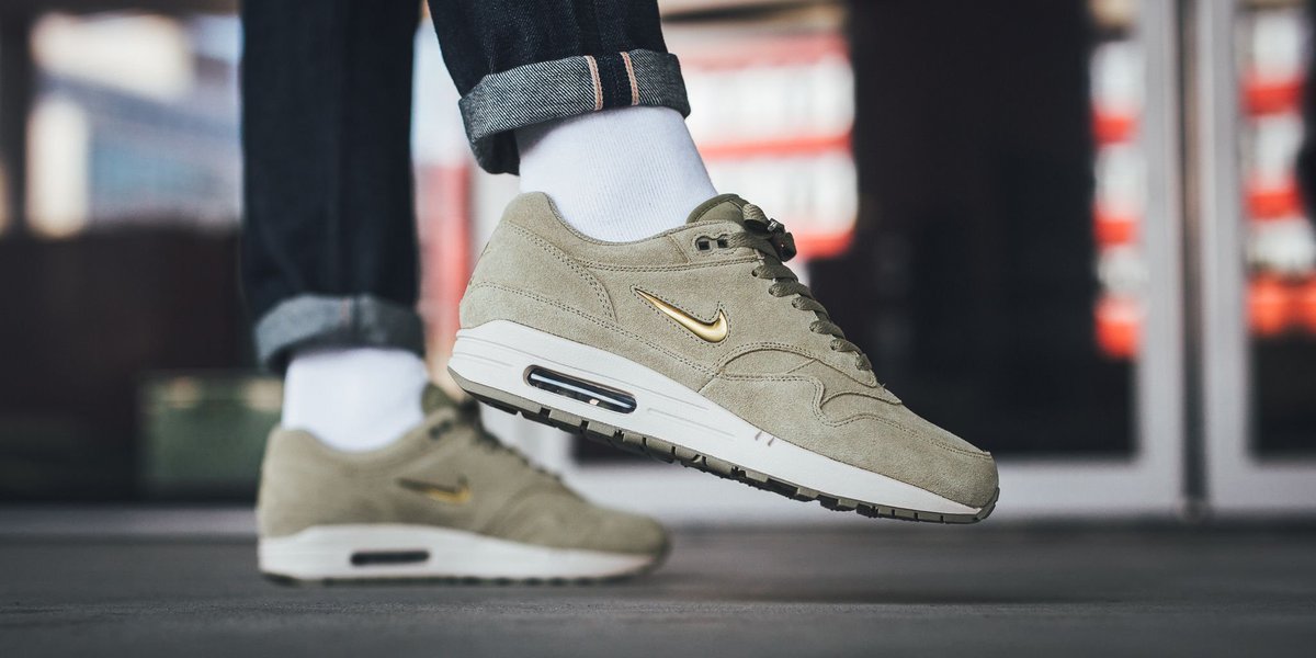 nike air max 1 premium sc neutral olive & metallic gold