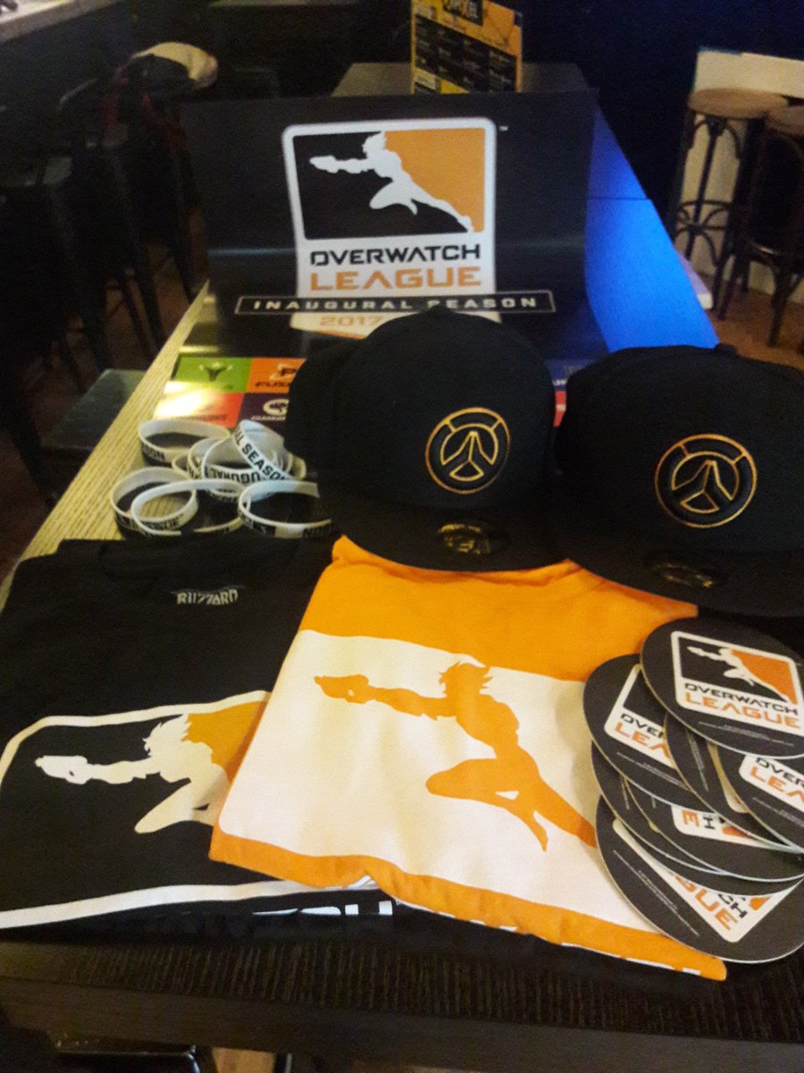 PixelBar_Madrid's tweet photo. ¡Esta noche gran viewing Party de #OverwatchLeague a partir de las 20:00!

Tenemos un montón de regalos oficial #PixelExperience 

Gorras, camisetas, pulseras... ¡Regalaremos todo está noche! https://t.co/hzVXhZRzMO