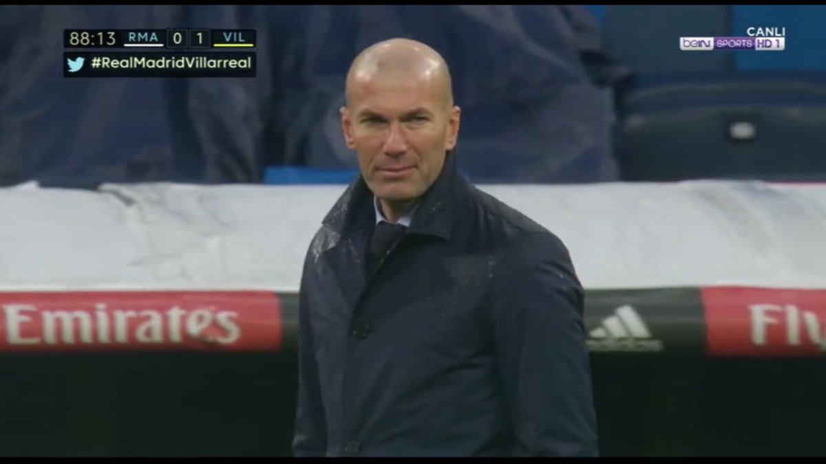 Why and how? @ZizouTheManager <a href="/realmadriden/">Real Madrid C.F. 🇬🇧🇺🇸</a> #RealMadridVillarreal