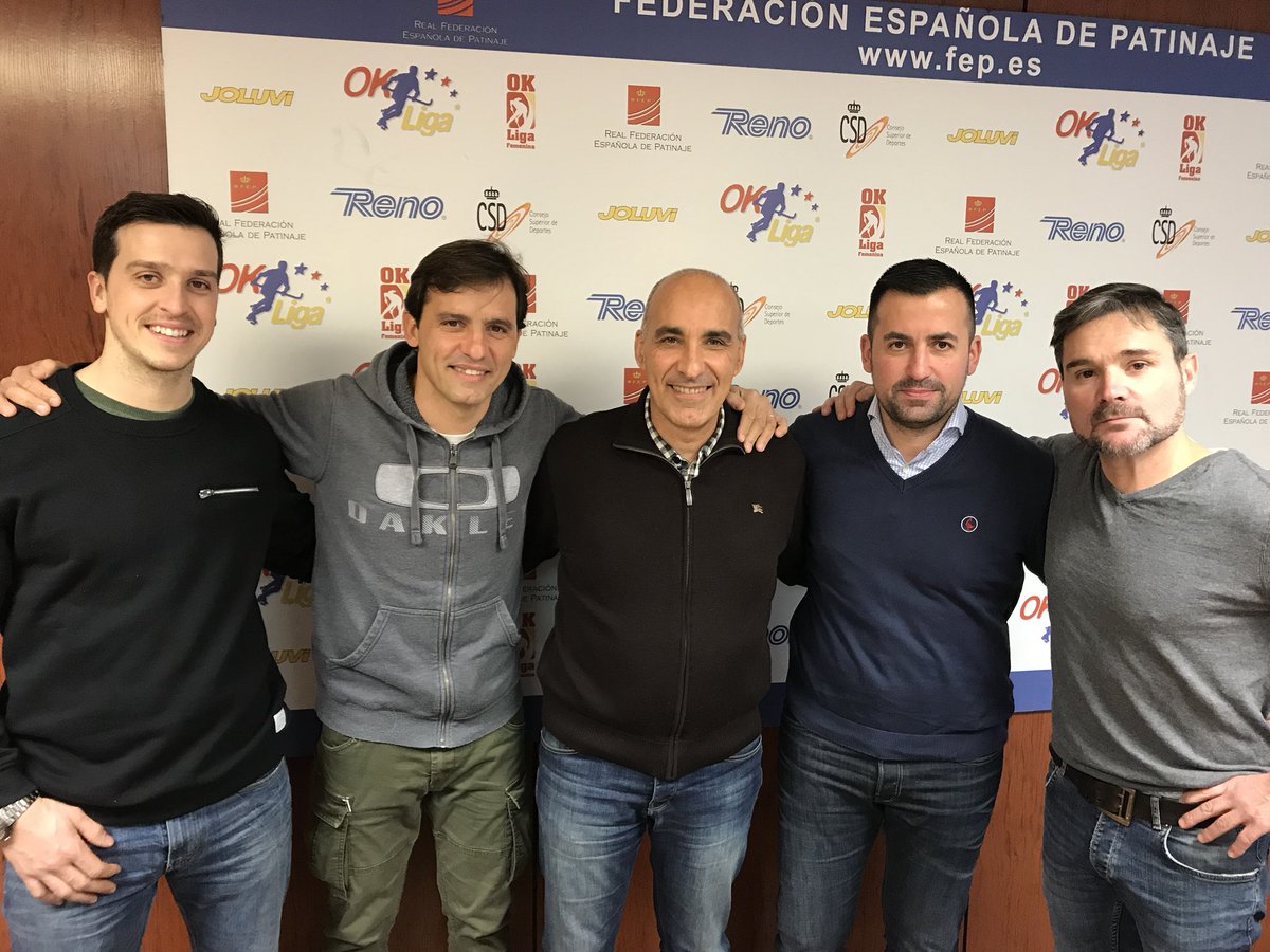 HockeyCVE's tweet photo. Nuestro entrenador @jordiboada19 comienza su camino al europeo sub17. Todo nuestro apoyo y ayuda para él! #OrgulloCVE @Colegio_CVE https://t.co/JfA6S7LHuJ