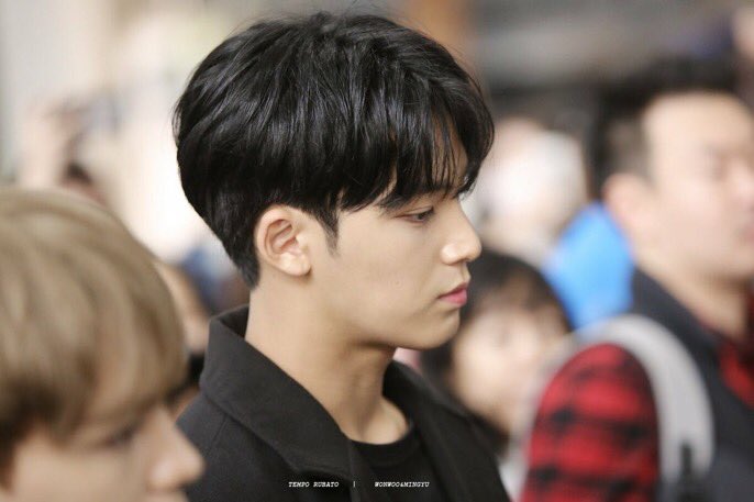 ___afg___'s tweet photo. @_ - 김민규 from 세븐틴  / 君は他の人に見惚れないで 、 僕が嫉妬するじゃないか 。 #RTしたbotとペンを迎えにいく #RTしたbotとペンを迎えにいく https://t.co/1UEjkI4H5l