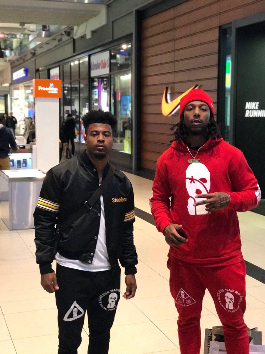 LocalTrapStars's tweet photo. STEELERS very own @Bud_Dupree &amp; @CamSutton20 in their #LocalTrapStar gear!! Shop with us on https://t.co/b46QBwPd3q to get into our latest attire 😎💛🖤 https://t.co/cZwkZQDtPc