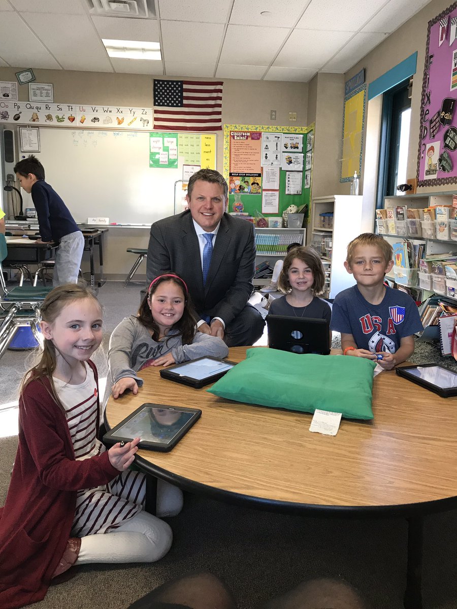 pkatsamp's tweet photo. @WestWoodsWolves always exciting to have Dr. Glass in the house! https://t.co/hDc7H9rdTL