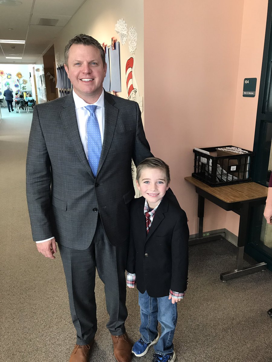 pkatsamp's tweet photo. @WestWoodsWolves always exciting to have Dr. Glass in the house! https://t.co/hDc7H9rdTL