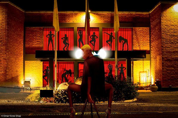 AnniwaaBuachie's tweet photo. Was just sent a link to all the film classic reimagined as if they were set in Africa! Love this! I adore this @omarvictordiop
CHICAGO.
#Chicago #Musical #Actorslife #Film #Inspiration #Change #SwitchThe Game #Africa #BlackGirlMagic #Melanin #Wonderful #KeepingItCreative https://t.co/IW4zBX7t4v