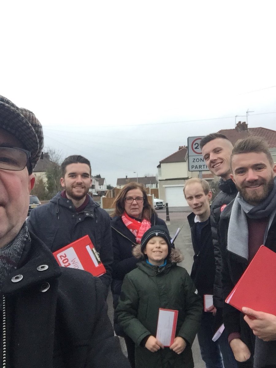 MartinWhite66's tweet image. Out with @jackjw1999 @nathanlukejones @George4Ewloe @SeanBibby1 Thomas and Angela in Shotton canvassing for @Jack4AandD #LetsBackJack