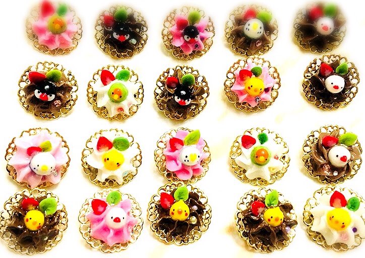 ホイップに埋もれる小鳥たちのブローチ🐥食べちゃだめです🤫
 #鳥フェス  #鳥フェス神戸  #手作り