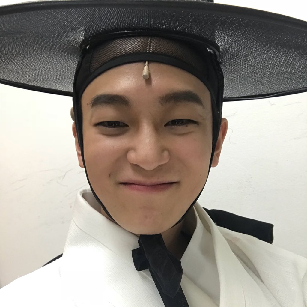 첫공 무사히 잘 마쳤어요❤️ 감사합니다 알라뷰!! from. 이삿갓