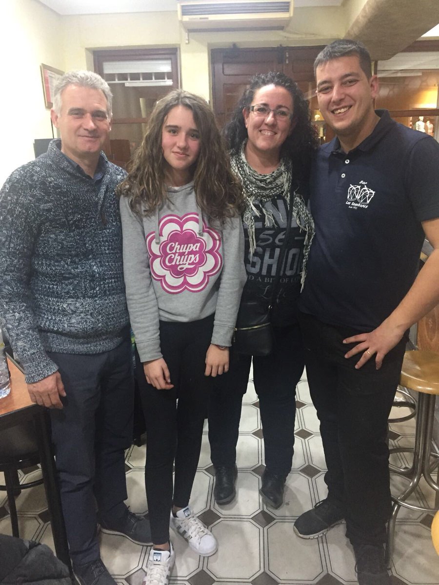 barlostambores's tweet photo. Anoche tuvimos el placer de tener a la ganadora del sorteo de la cena para dos, Pilar Pastor Mira 
Esperamos que disfrutarais de la cena y que volvamos a vernos pronto por aquí https://t.co/GFuFas54fE