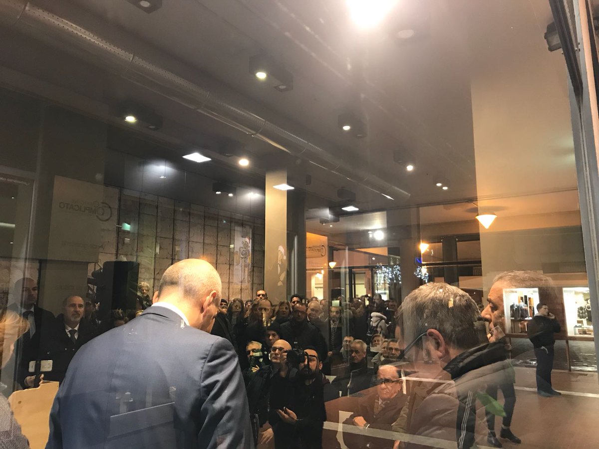 Grazie a tutti gli #amici per la splendida serata trascorsa insieme #buonfuturo 🌟 <a href="/BeaLorenzin/">Beatrice Lorenzin</a>